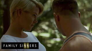 ���ುಟುಂಬ ಪಾಪಿಗಳು - ಕಿಟ್ ಮರ್ಸರ್ - ಯಾರೆಂದು ನಿಜವಾಗಿಯೂ ಉಸ್ತುವಾರಿ