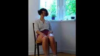 A gata com Buceta Peluda e Peludo Poços Selfie Bating ao Orgasmo