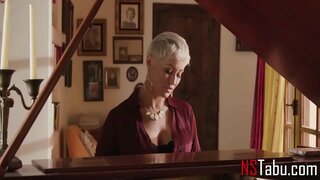 Te Wahine I Roto I Te Whare Tākaro A, No Te Te Tane, Ko Te Atu - Ryan Keely, Gina Valenitina